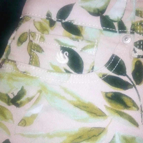 NWT Gloria Vanderbilt Amanda Capri Jeans in Stonewood & Palm Jungle Print Sz 12 - Picture 4 of 14